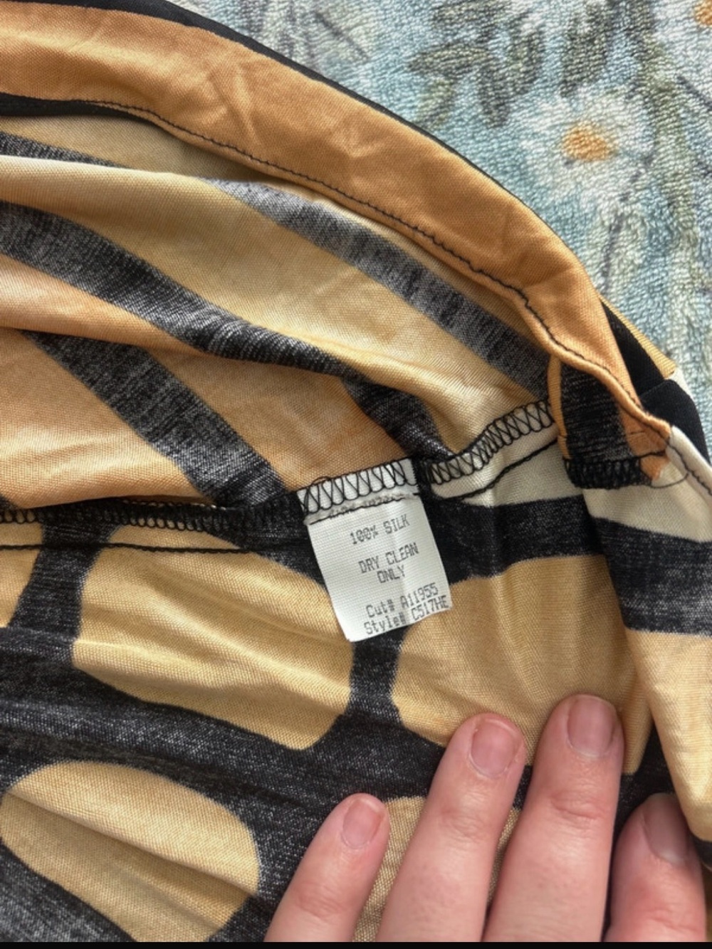 Y2K fashion 100% SILK top with embellishments, Size L, FLAWED - Picture 7 of 10